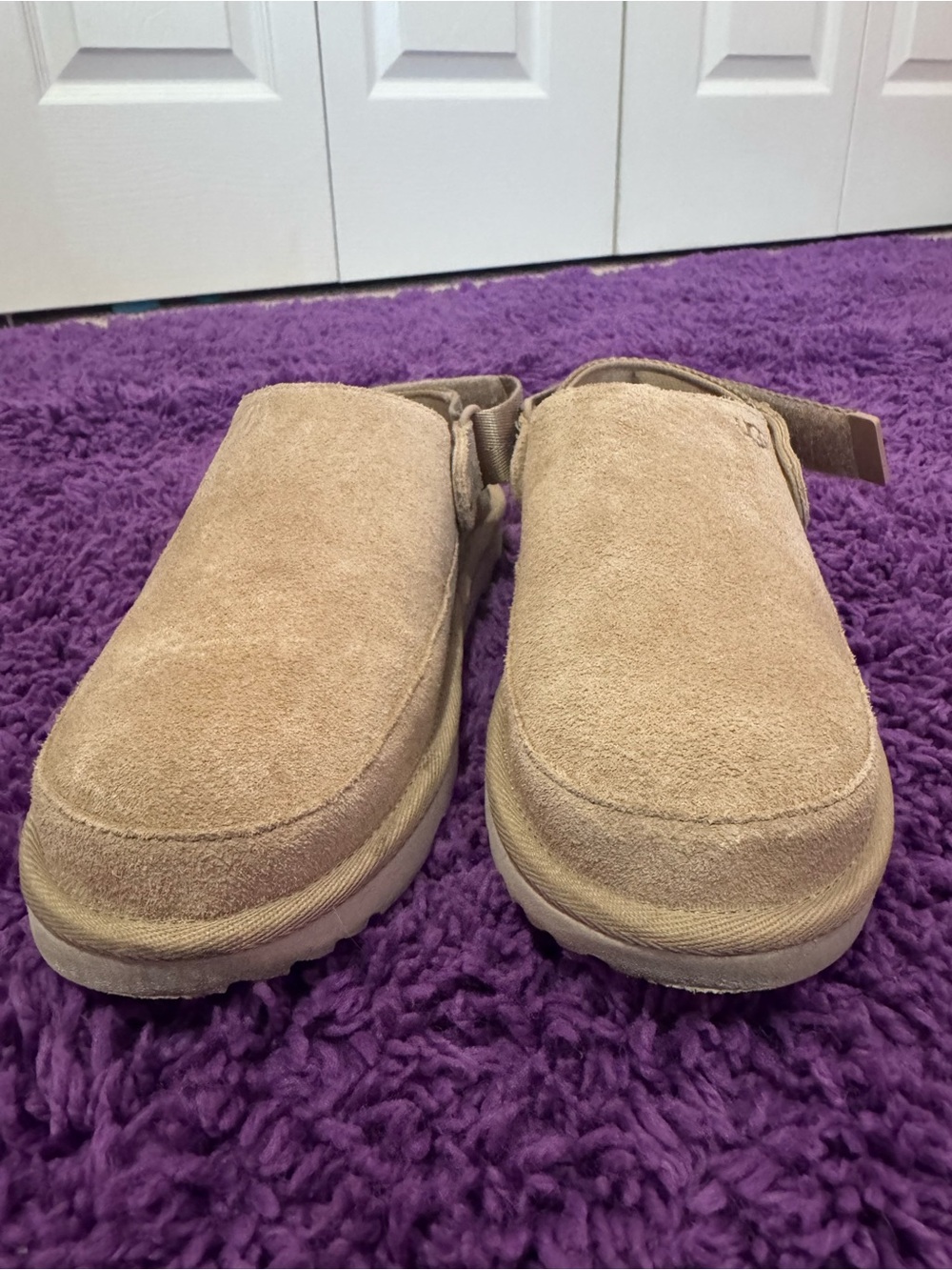UGG Big Kids Goldenstar Suede Slip-On Clog in Tan-Size 4